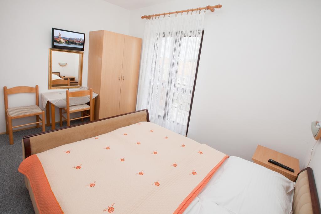 Bed and Breakfast Pansion Maria Zadar Zimmer foto