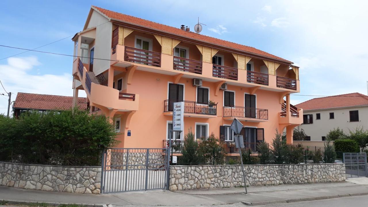 Bed and Breakfast Pansion Maria Zadar Exterior foto